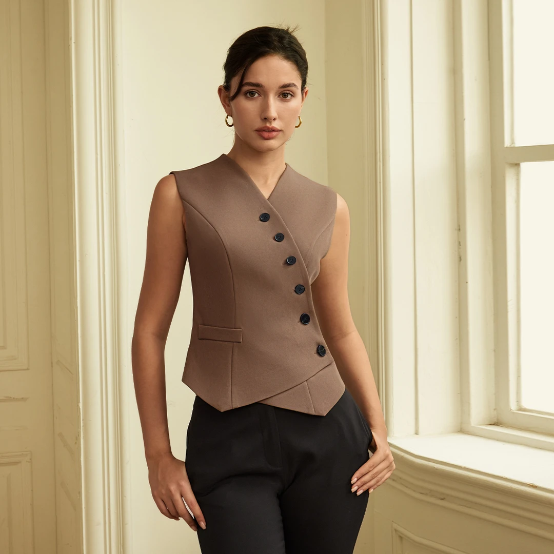 SA4CB138设计感摩卡棕色马甲女款春秋2025新款不规则无袖坎肩上衣