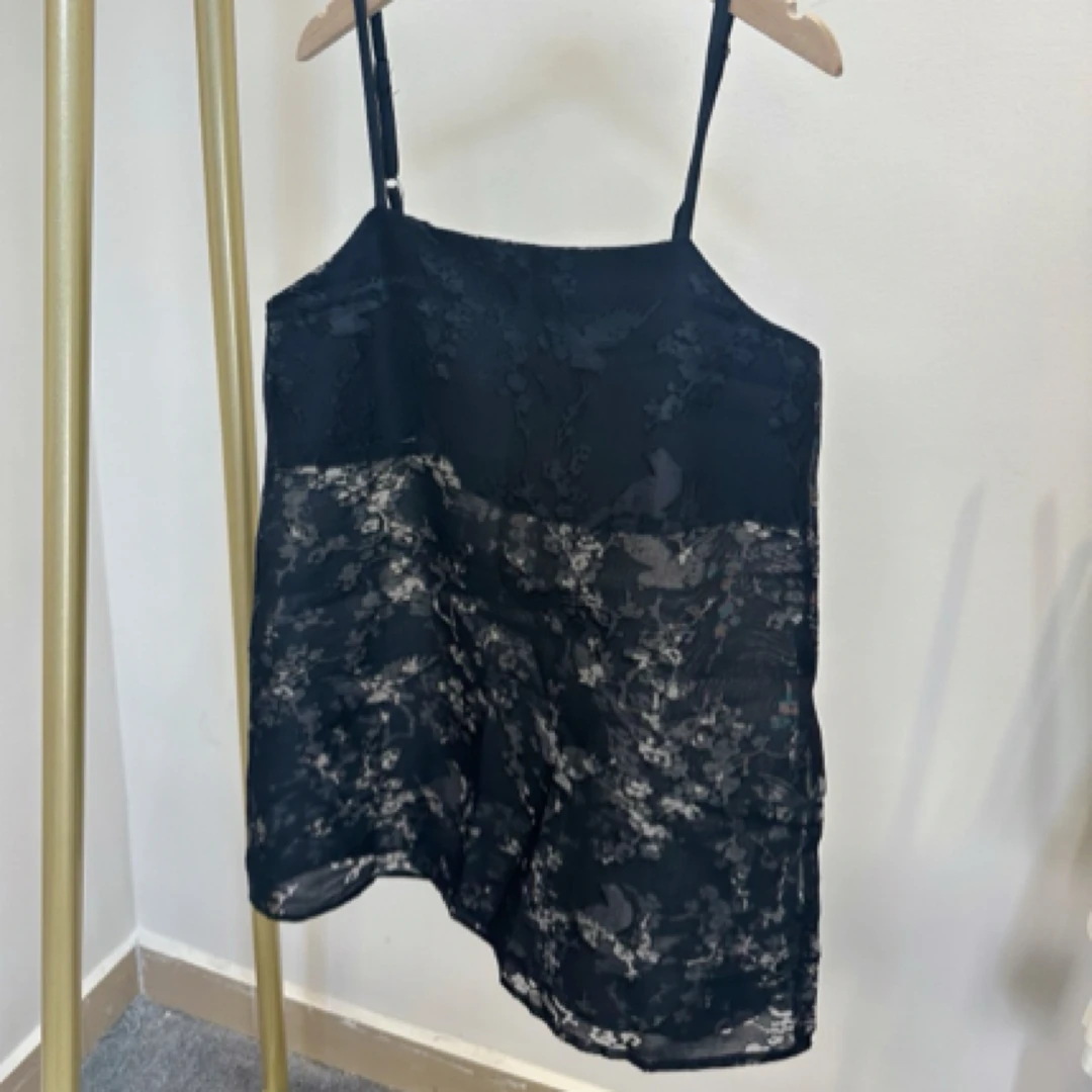 独特设计镂空烧花吊带背心文艺感夏季女装上衣