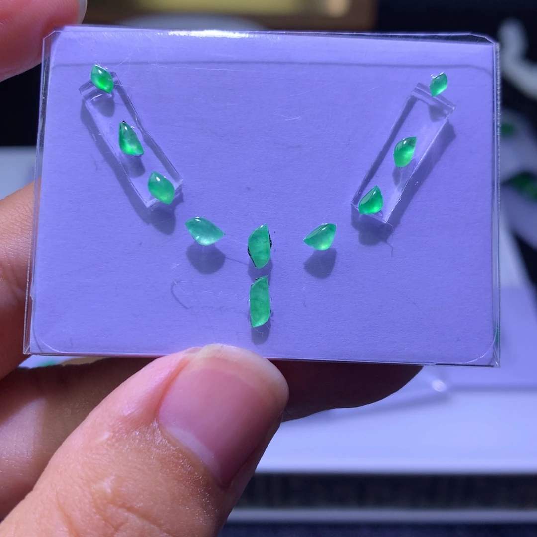 定制翡翠未镶嵌翡翠