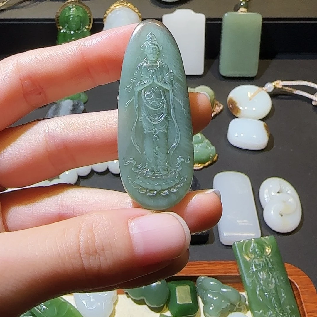 和田玉未镶嵌颈饰