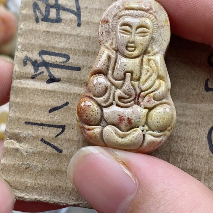 颈饰未镶嵌硅化珊瑚（珊瑚玉）森**烛