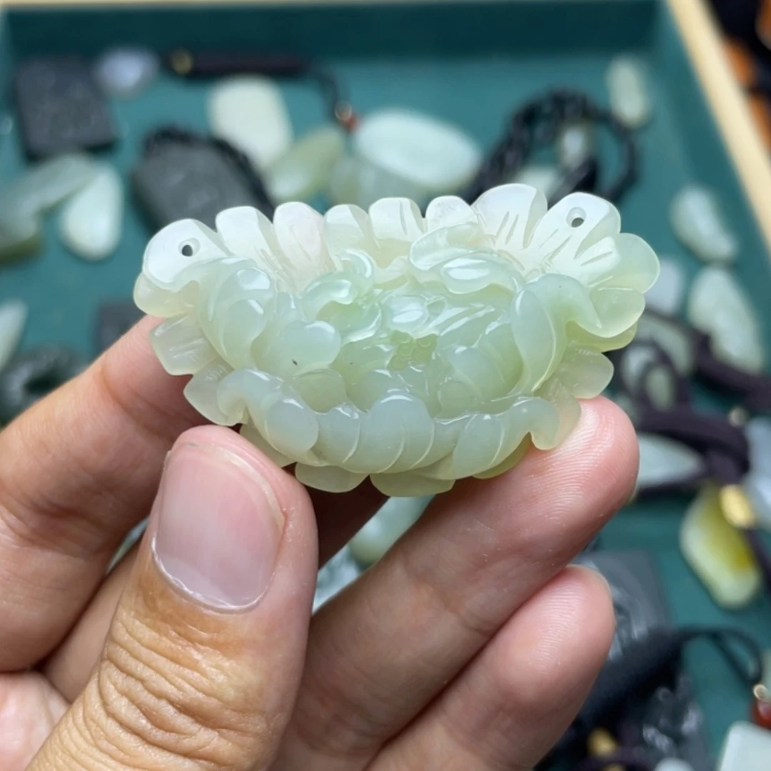 【闪购商品】颈饰未镶嵌和田玉D***o