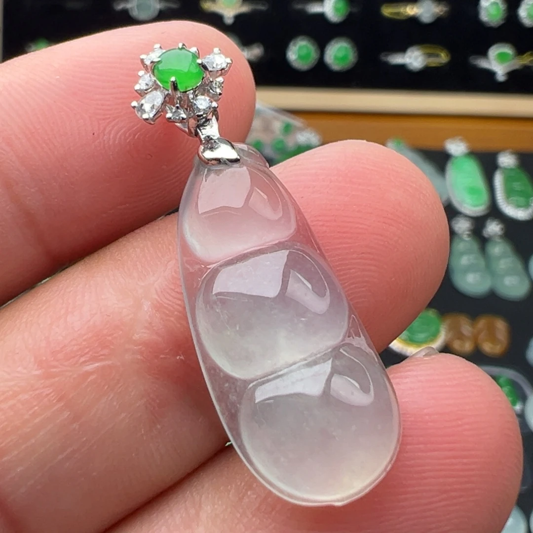 翡翠18K金镶嵌颈饰豆子24