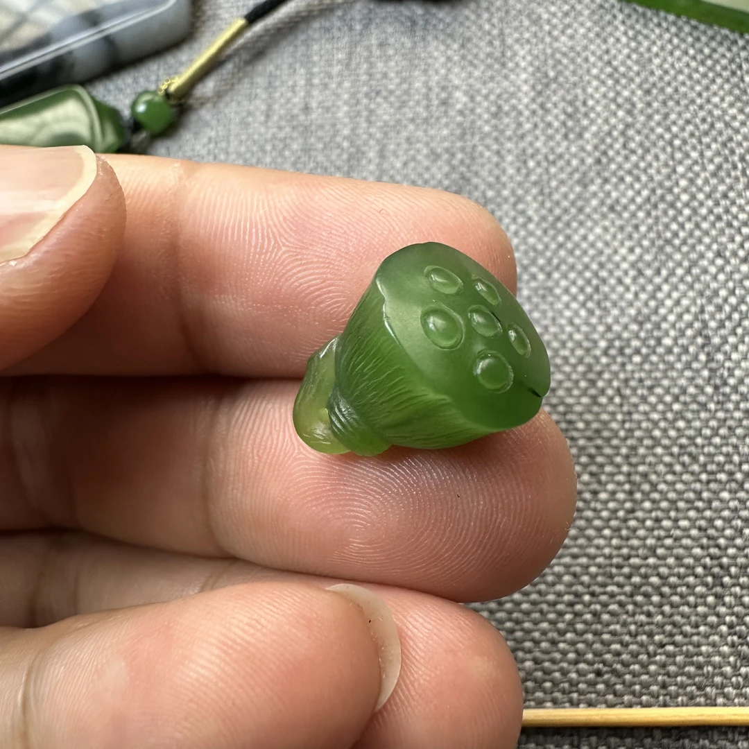 集色堂新疆和田玉碧玉籽料苏工配饰好运连连3g