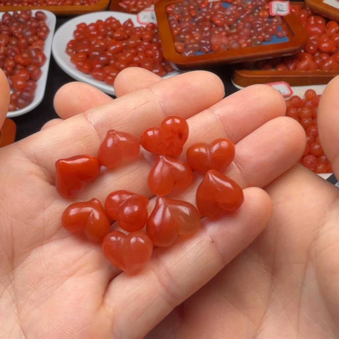 芊***M南红玛瑙未镶嵌吊坠(不含链)打孔不退换