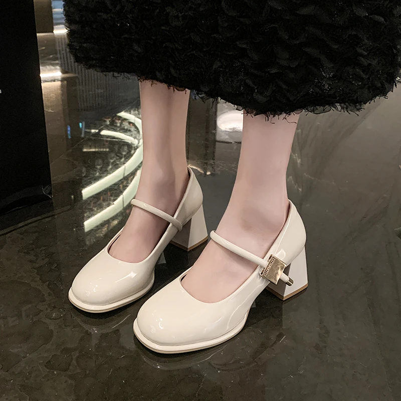 亮皮粗跟玛丽珍女单鞋2025新款法式高级感时尚公主鞋浅口高跟单鞋
