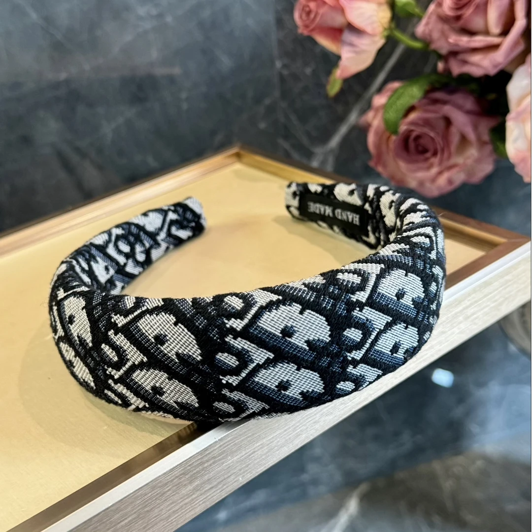 杨杨babytime白富美经典老花宽版黑灰刺绣字母高颅顶发箍高端时髦