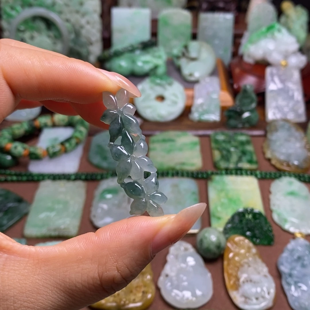 田***记翡翠未镶嵌挂件11111111111111111