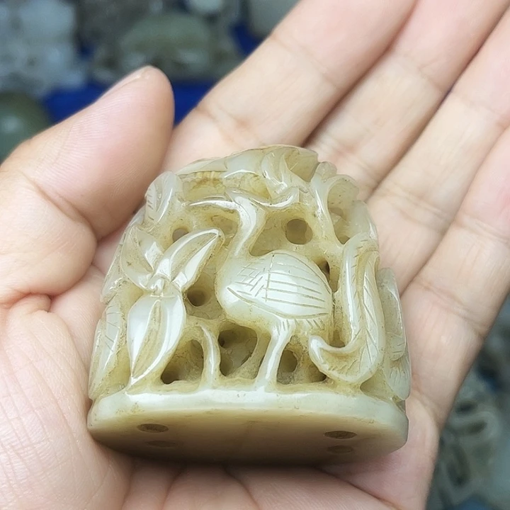 用***6和田玉（青白玉）未镶嵌颈饰