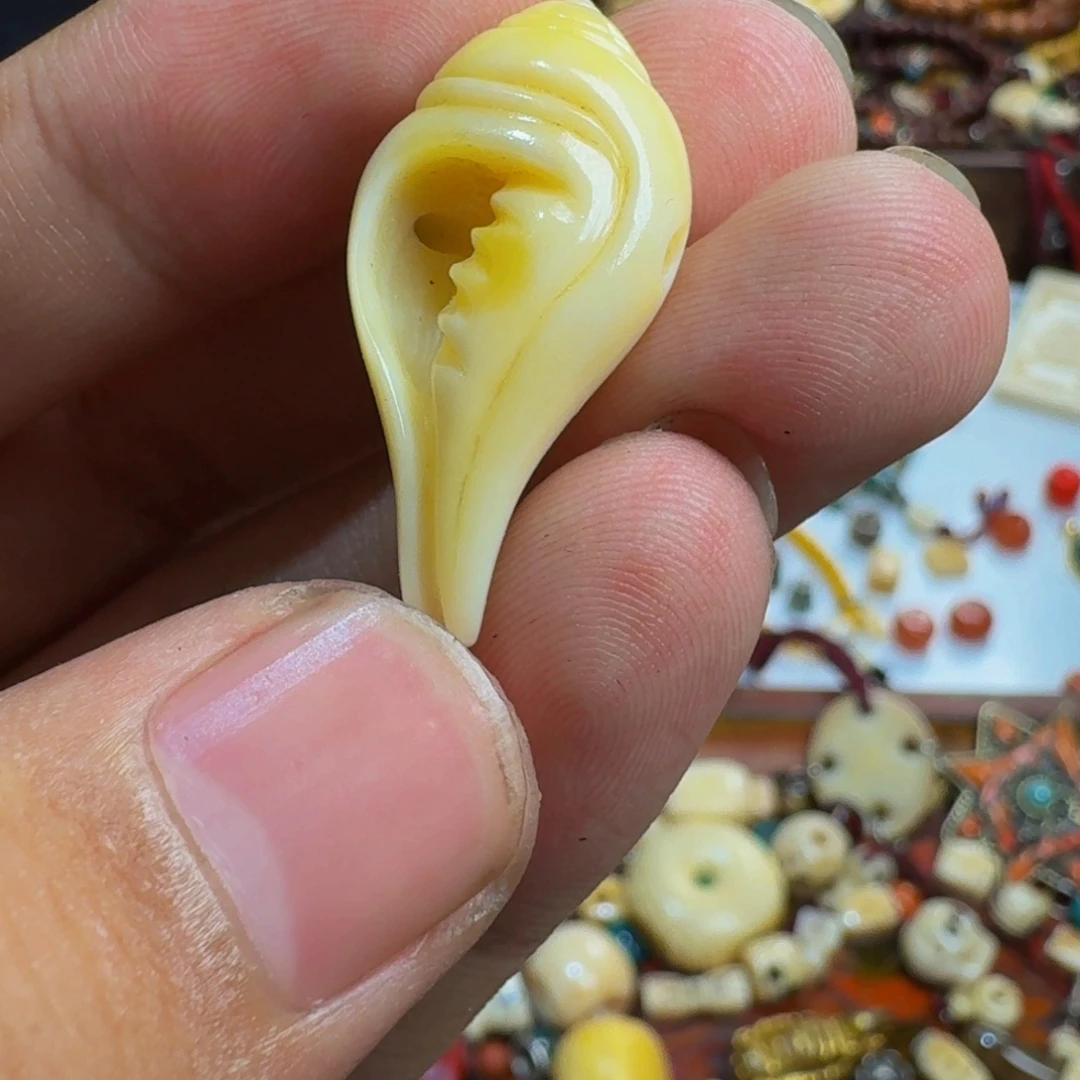 慎***.颈饰琉璃藏传琉璃小元素