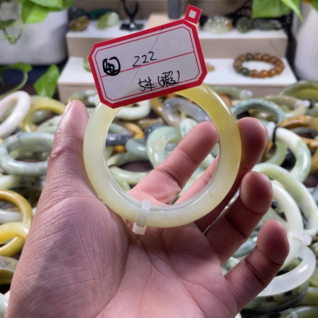 z****蛇纹石玉未镶嵌手镯