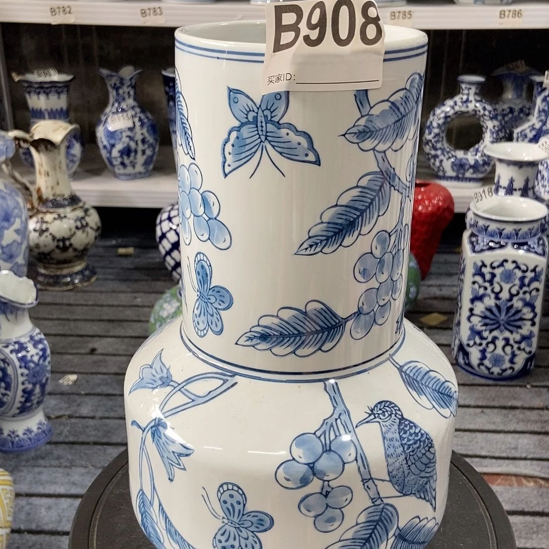 摆件刘*花瓶手绘釉下彩