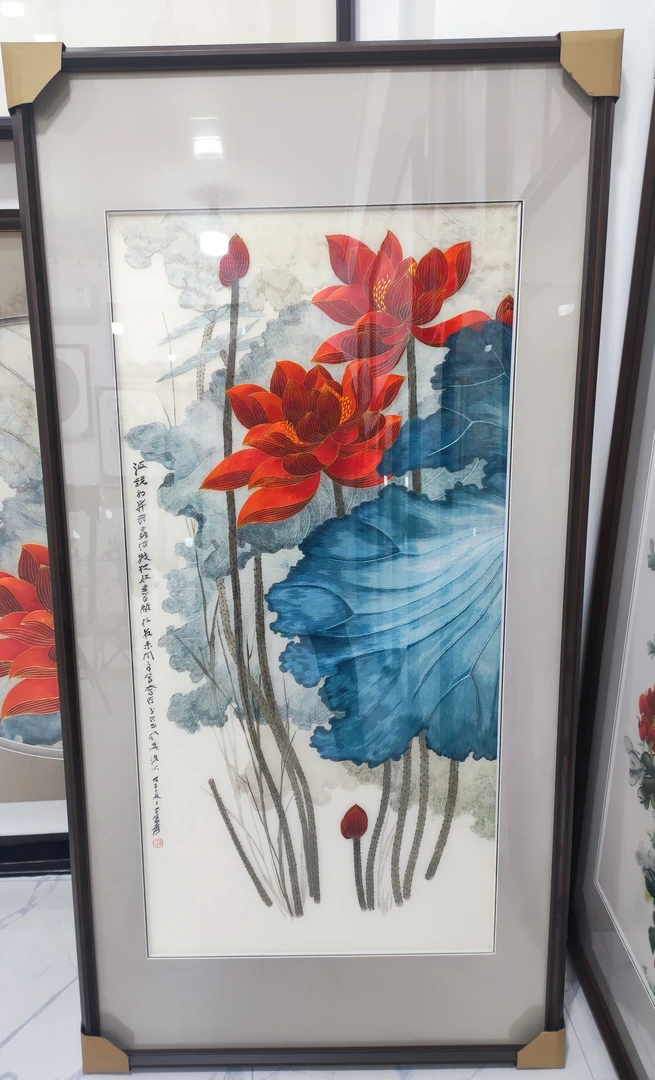 精品手工苏绣荷花金莲苏绣装饰挂画外框尺寸69x135cm