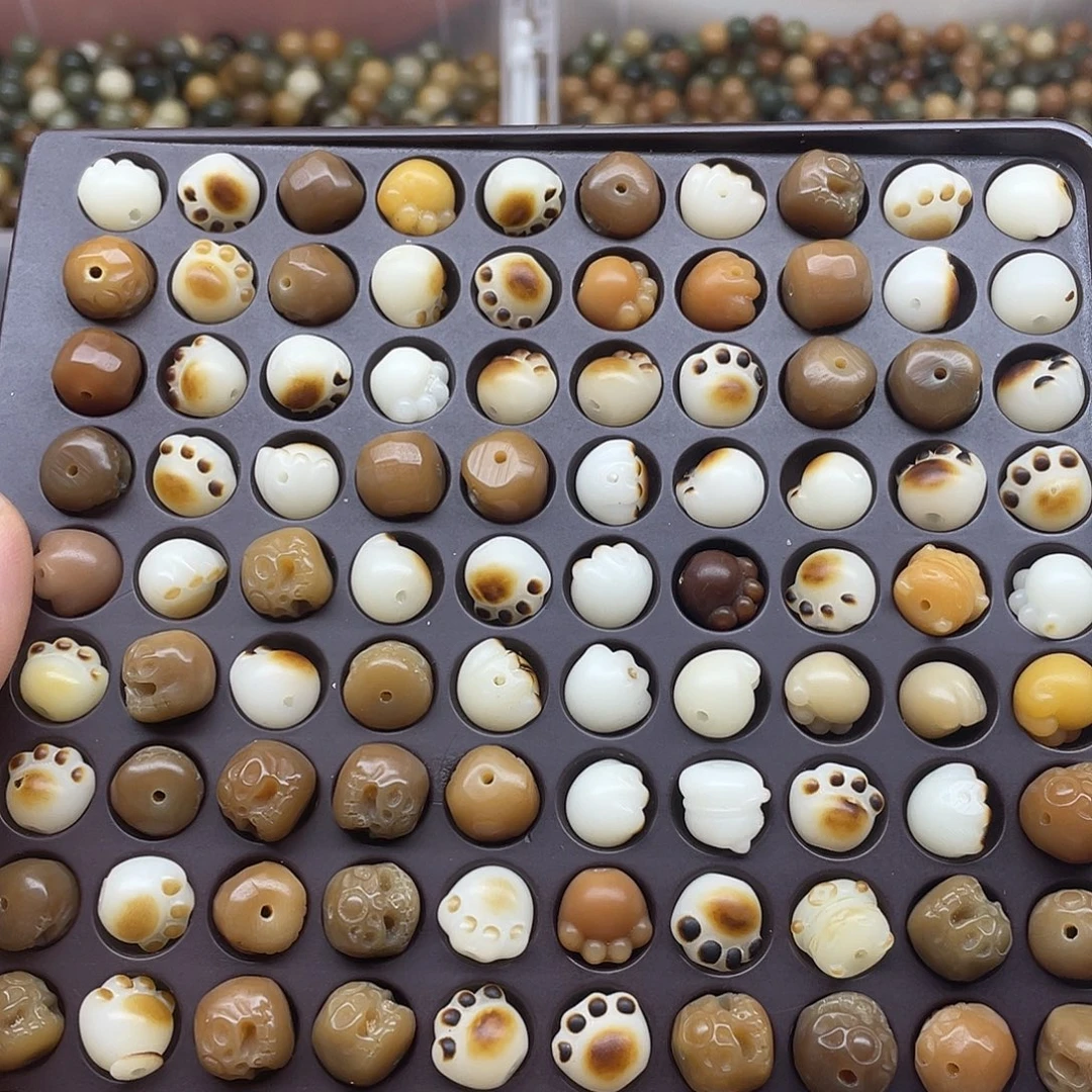 吊坠白玉菩提瑕疵小雕刻100颗➕灯牌宠20颗