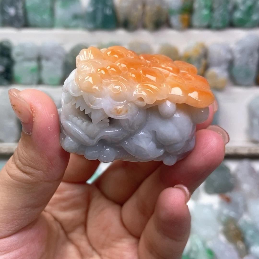 翡翠未镶嵌吊坠(赠链)口含珠