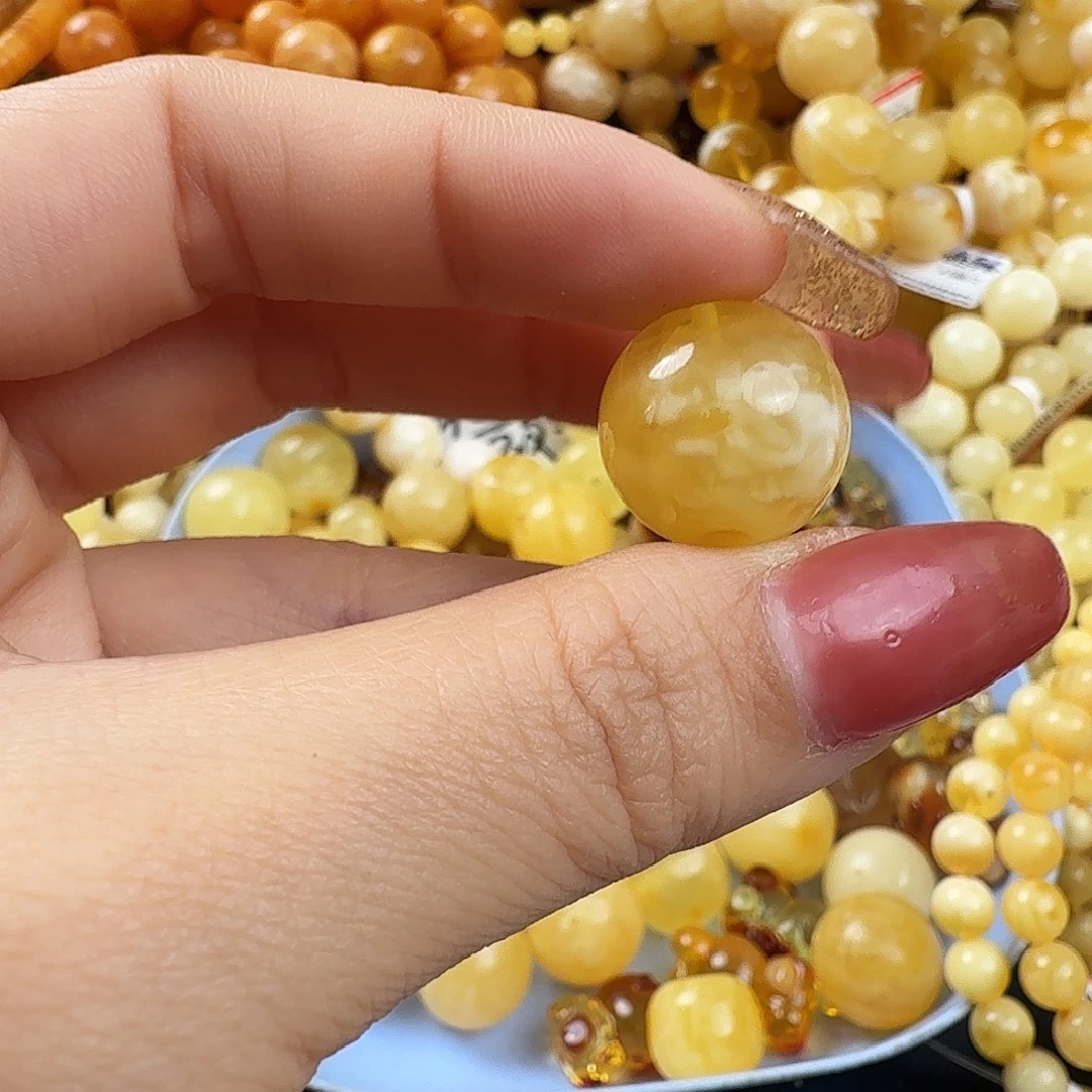 琥珀未镶嵌珠宝奇石