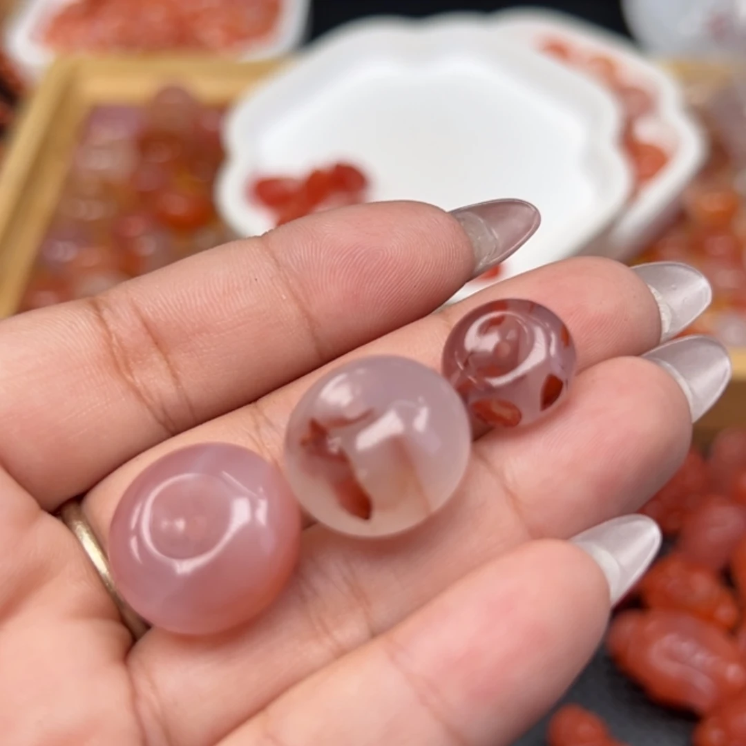 顺***然吊坠(不含链)未镶嵌南红玛瑙多样性