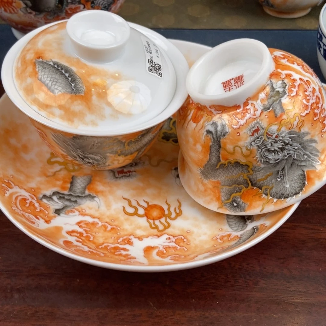 陶瓷艺术家的作品是一种