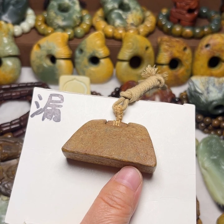 岫岩河磨玉（透闪石质玉）未镶嵌珠宝奇石