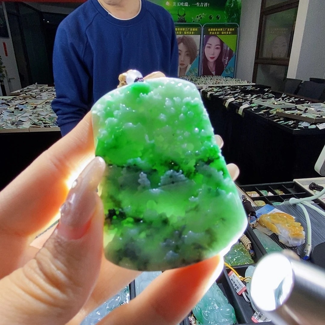 颈饰未镶嵌翡翠翡翠