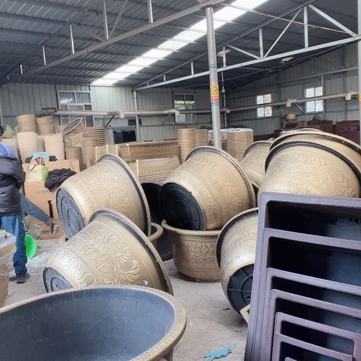 圆78两个紫砂色无孔有孔