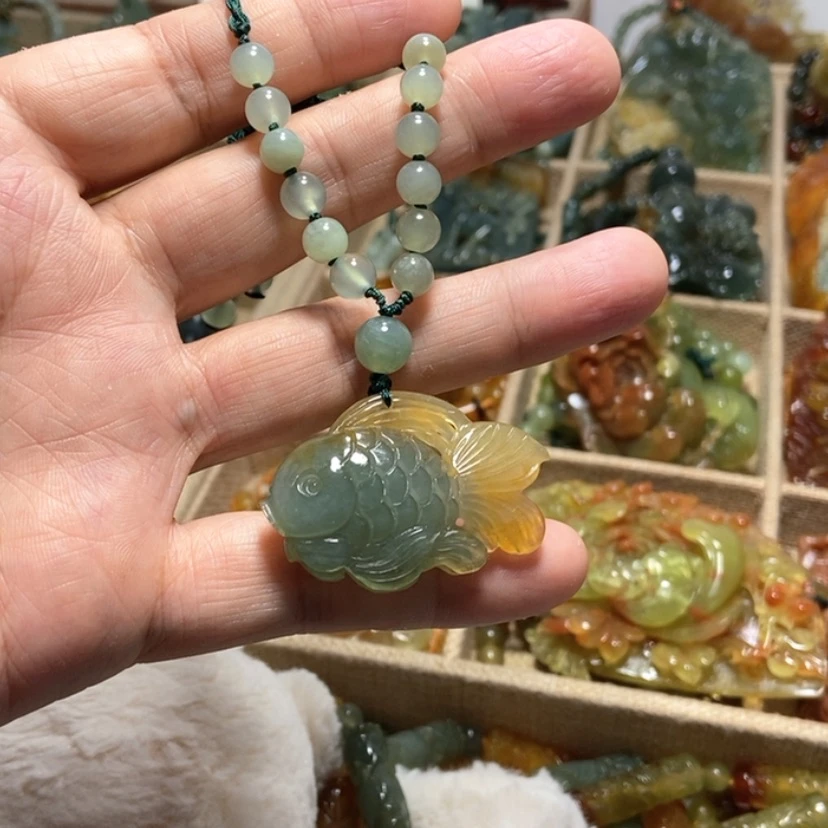 【闪购商品】蛇纹石玉未镶嵌颈饰