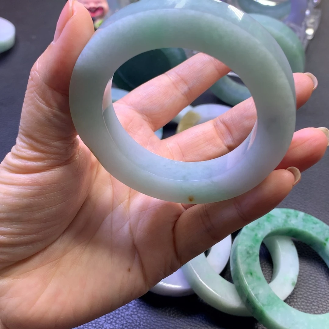 定制翡翠翡翠未镶嵌琴*格