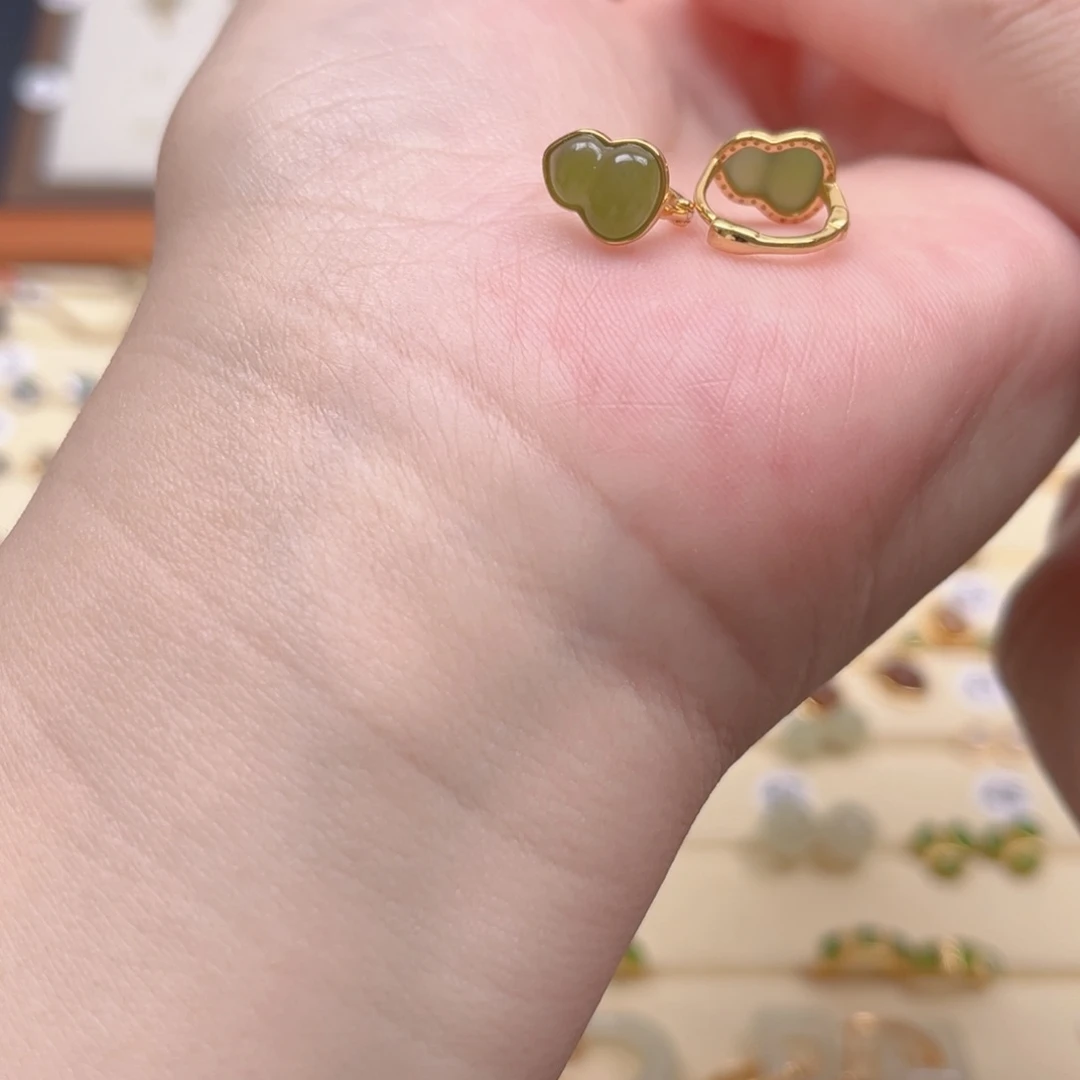 和田玉银S925镶嵌耳饰