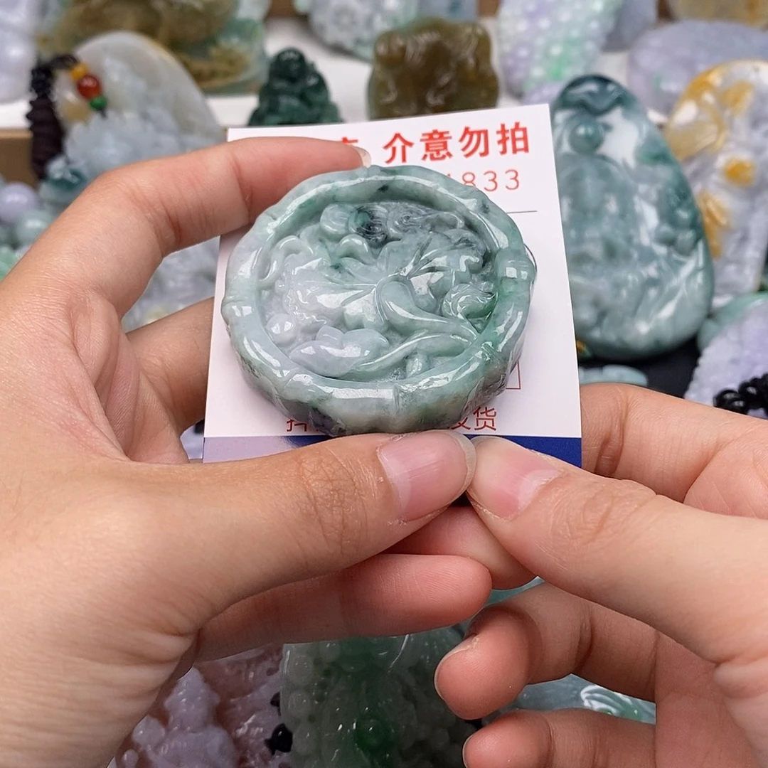 吊坠(不含链)未镶嵌翡翠