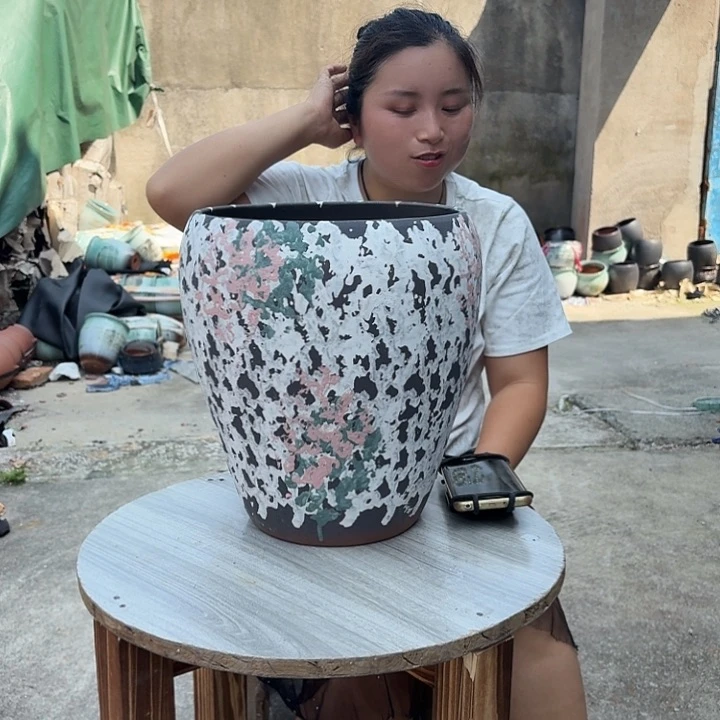 口25高31一个盆子。