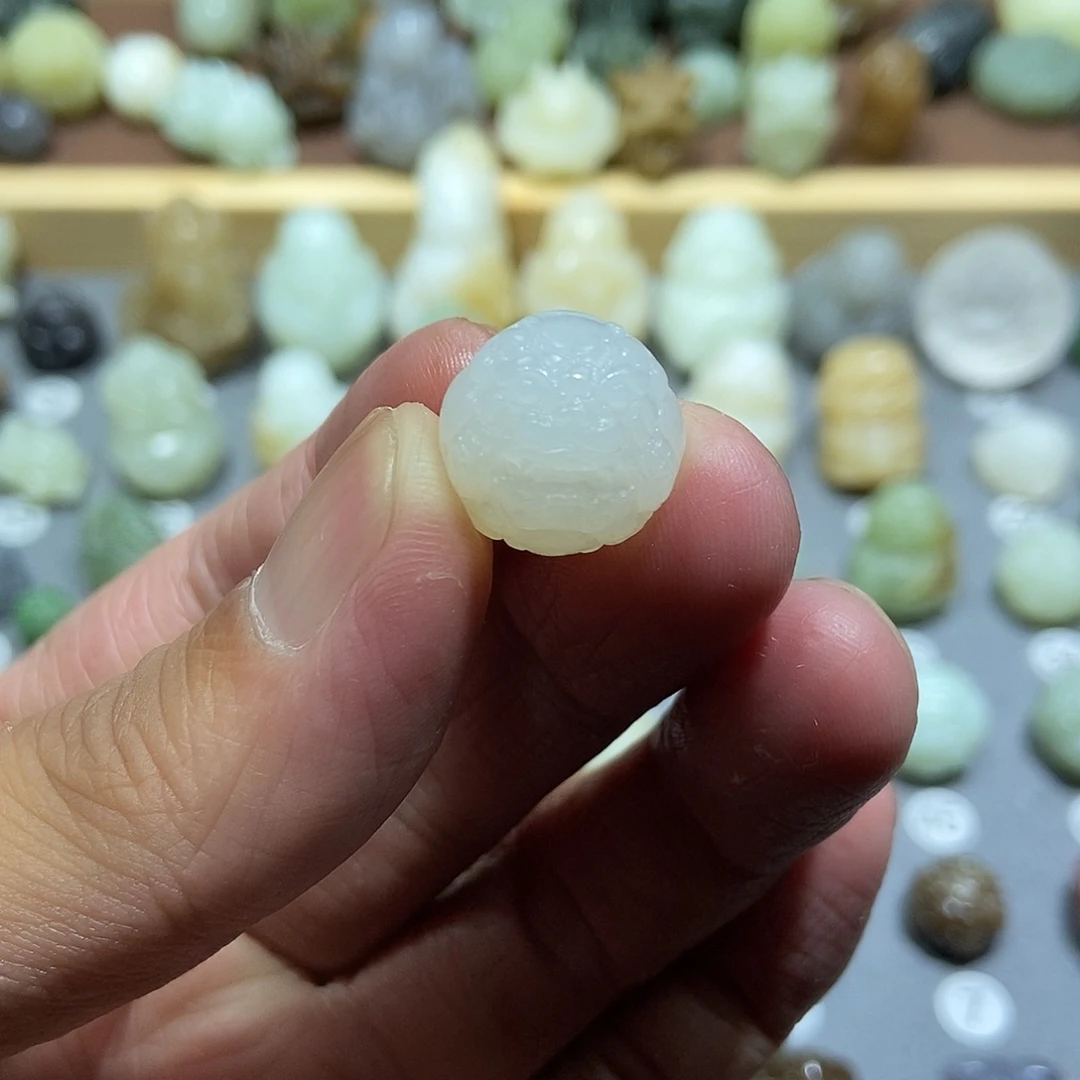 和田玉未镶嵌颈饰定制