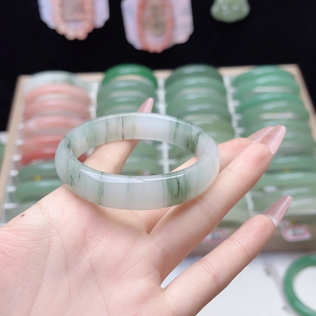 石英质玉未镶嵌手镯55