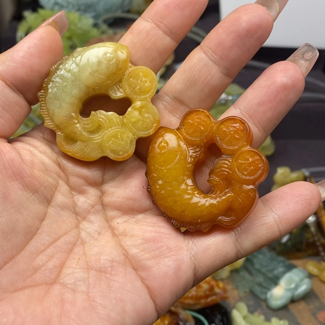 丁***丁蛇纹石玉未镶嵌吊坠(赠链)