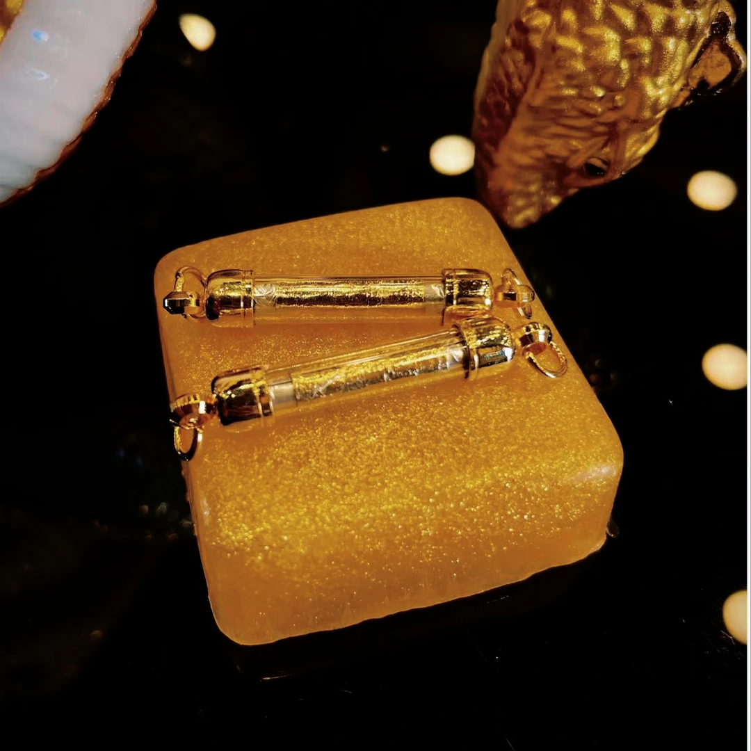 锌合金花岗石吊坠 莽莽双塔固可爱吊坠