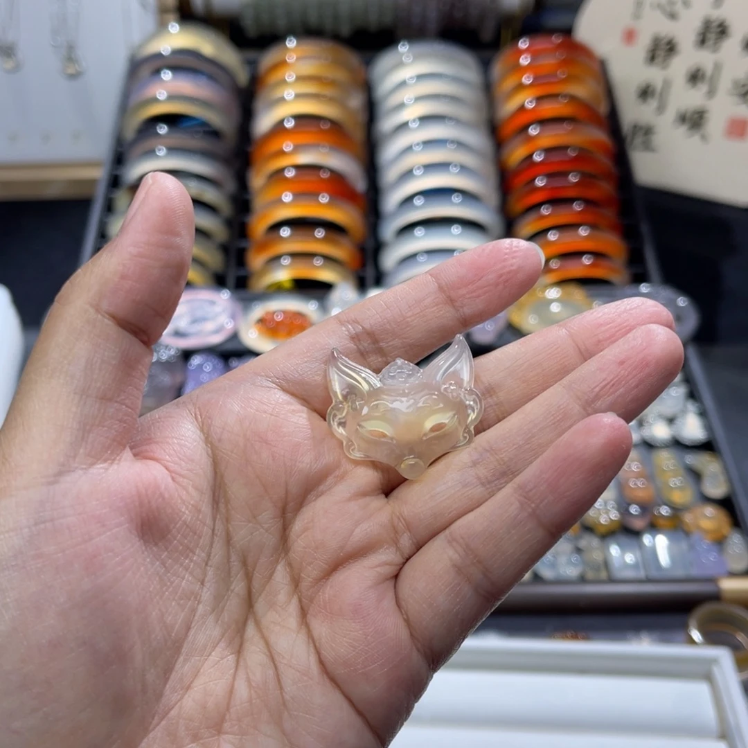 7***猫未镶嵌颈饰玛瑙/玉髓