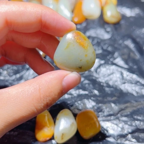 和田玉（子料）未镶嵌颈饰11.5克