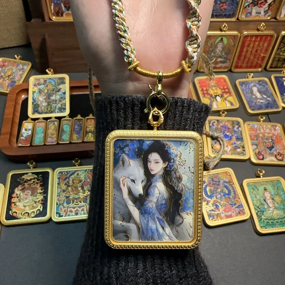 藏式正版新款九尾狐手绘描金款唐卡吊坠纯手工编织绳非遗文化