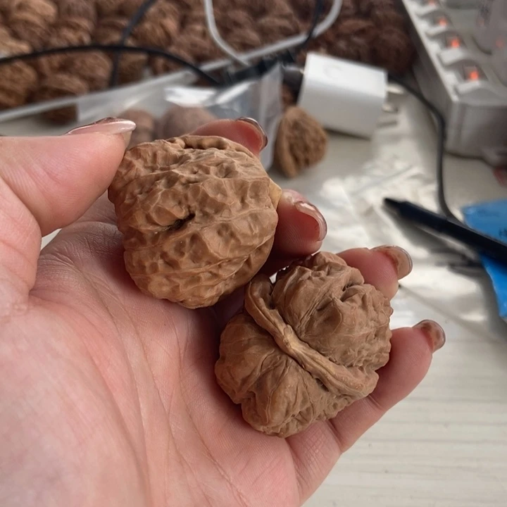 吊坠文玩核桃花蛙瑕疵
