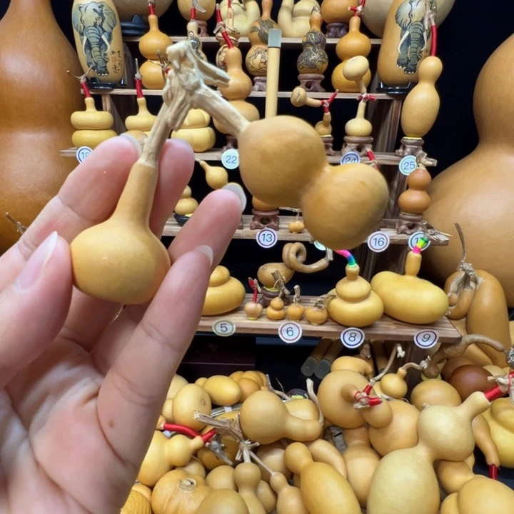 木5****7乾途葫芦。。。