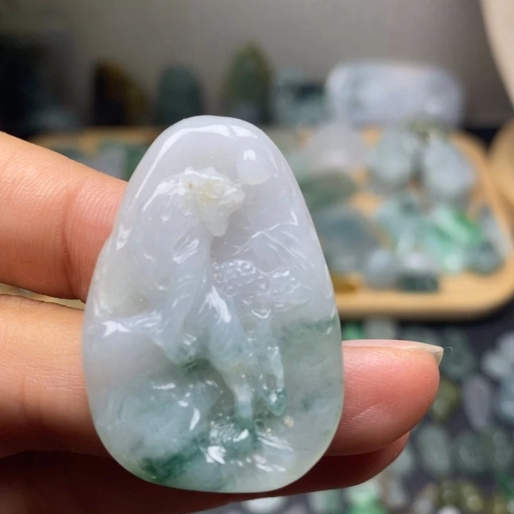 颈饰未镶嵌翡翠老虎