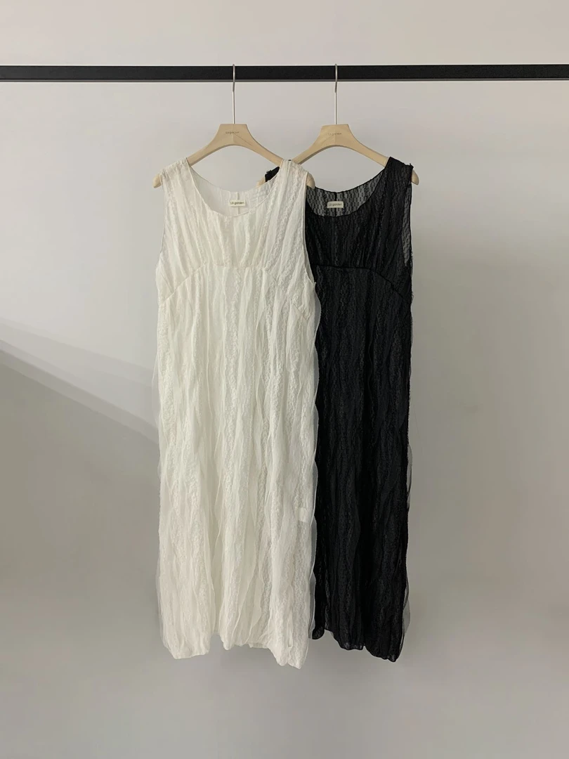 25年韩国东大门春季新款直邮 Lon 仙女系压花蕾丝边背心连衣裙