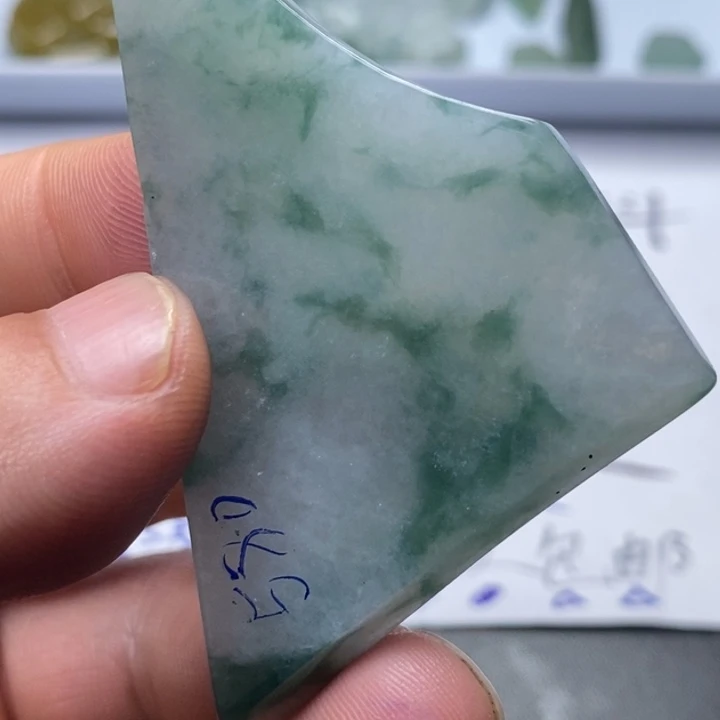 山***河定制翡翠未镶嵌材料