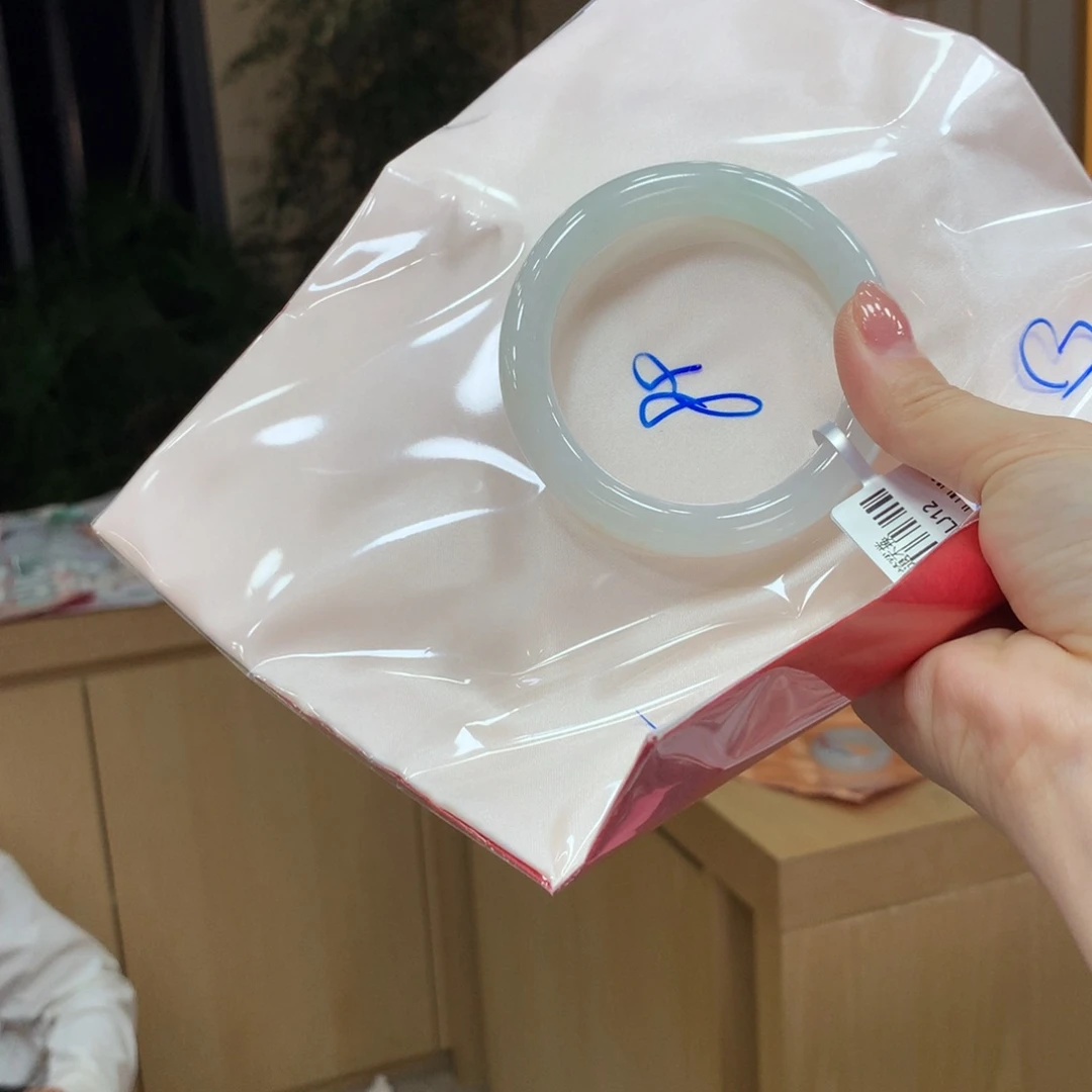 未镶嵌手镯翡翠不退不换