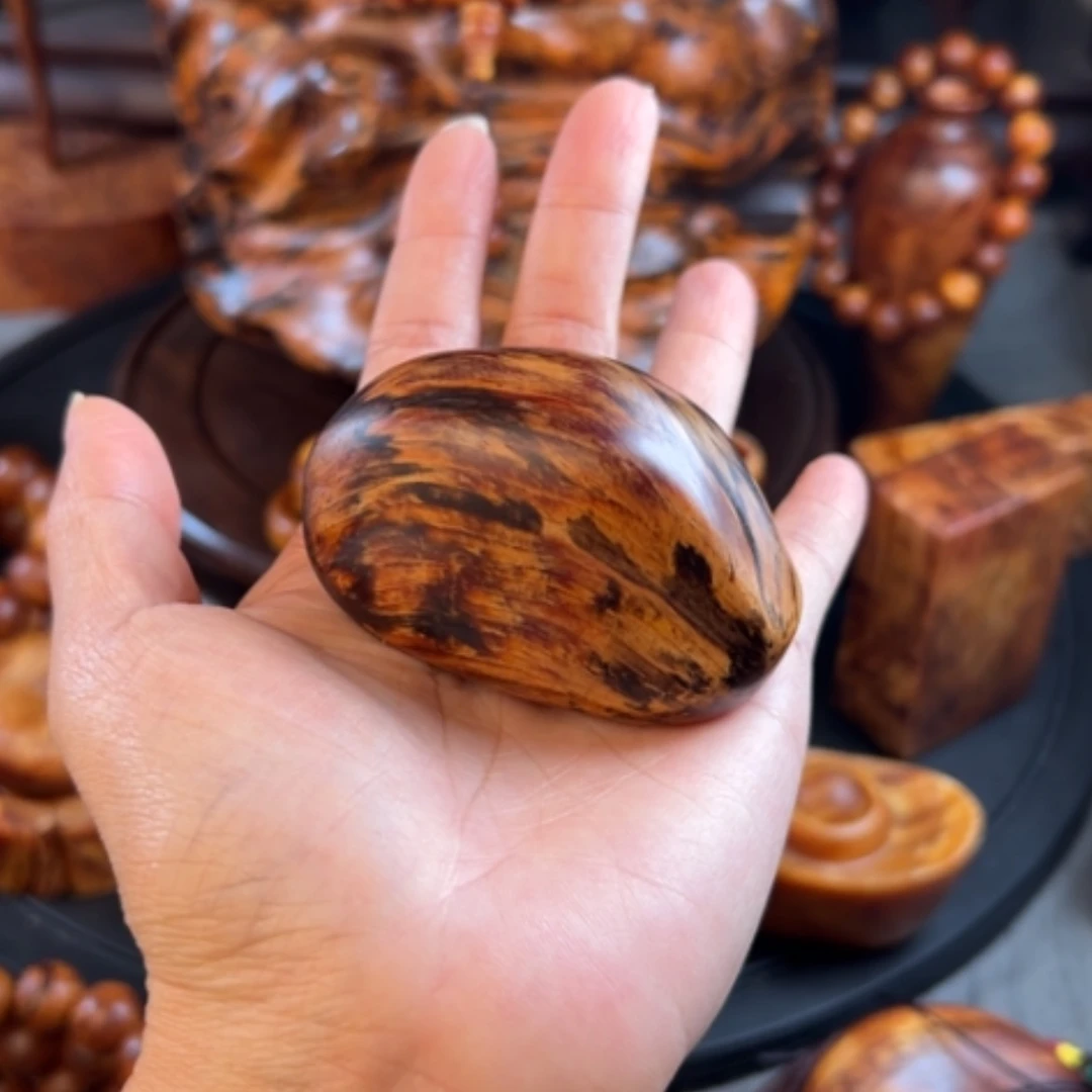 【闪购商品】松木（琥珀木）把件