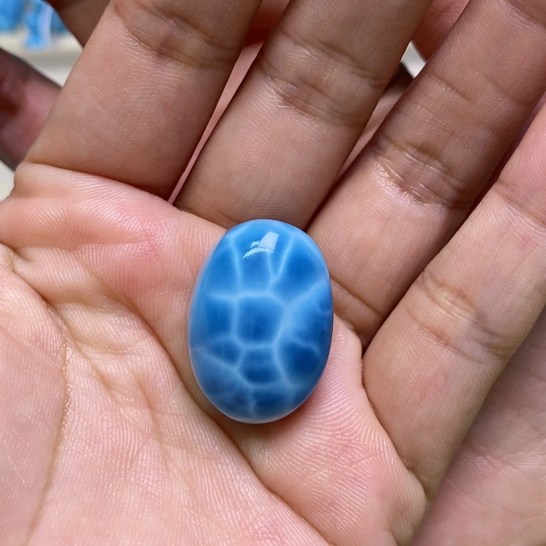 针钠钙石（海纹石）未镶嵌颈饰