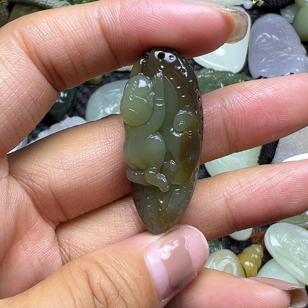 和田玉未镶嵌颈饰卡39.2