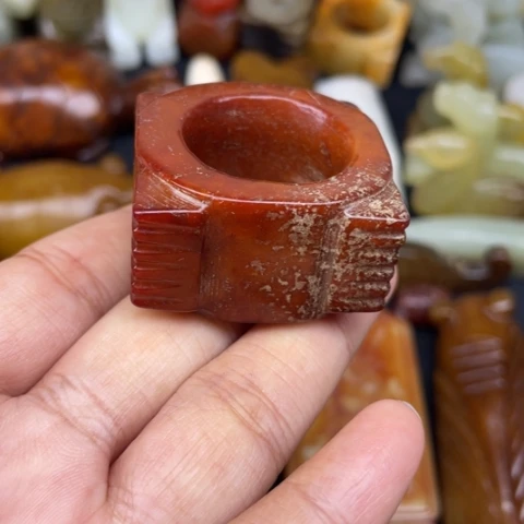 未镶嵌蛇纹石玉颈饰58