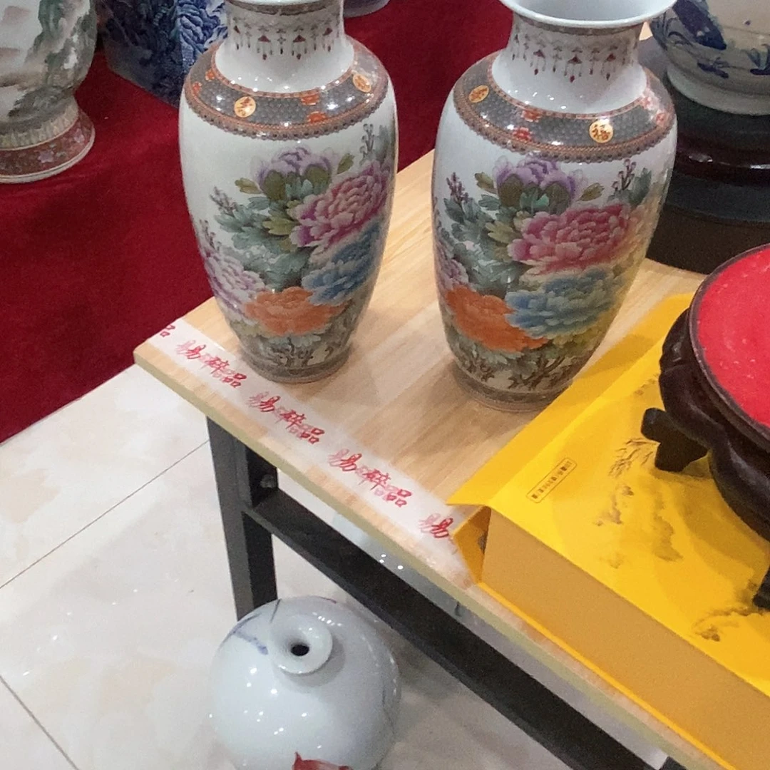 马***功摆件景德镇陶瓷花瓶