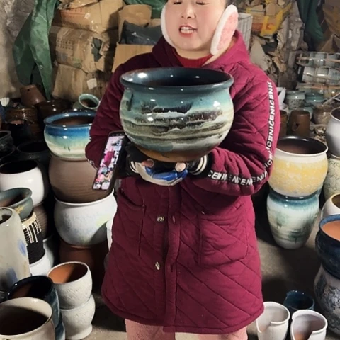 口25高18瑕疵盆子。