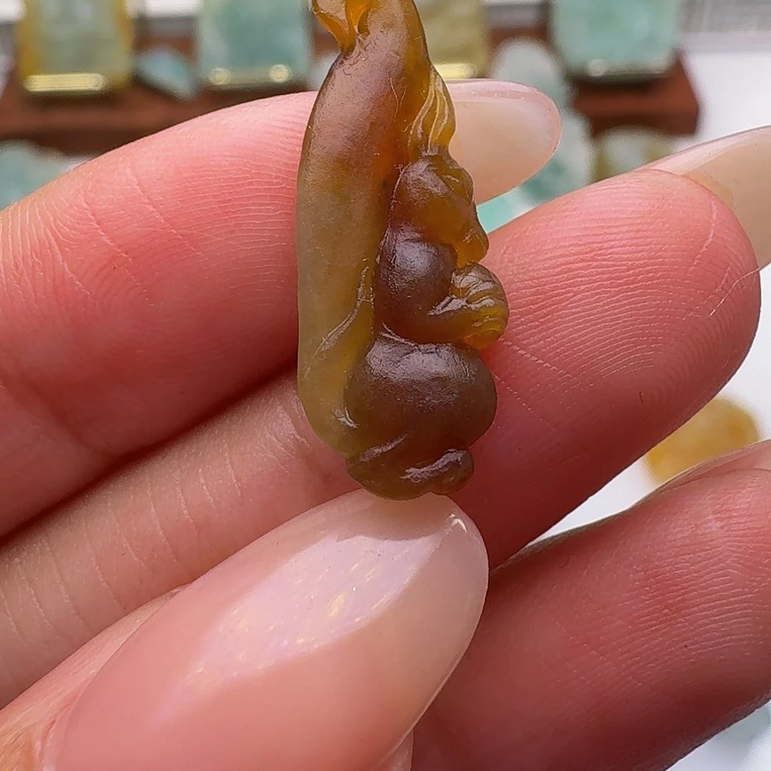 定制翡翠未镶嵌松鼠
